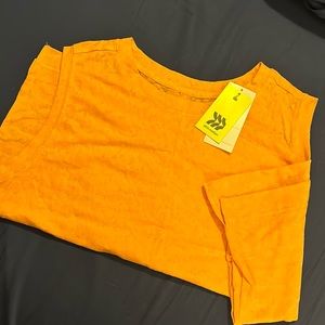 ✨3/$12✨ Boxy athletic top